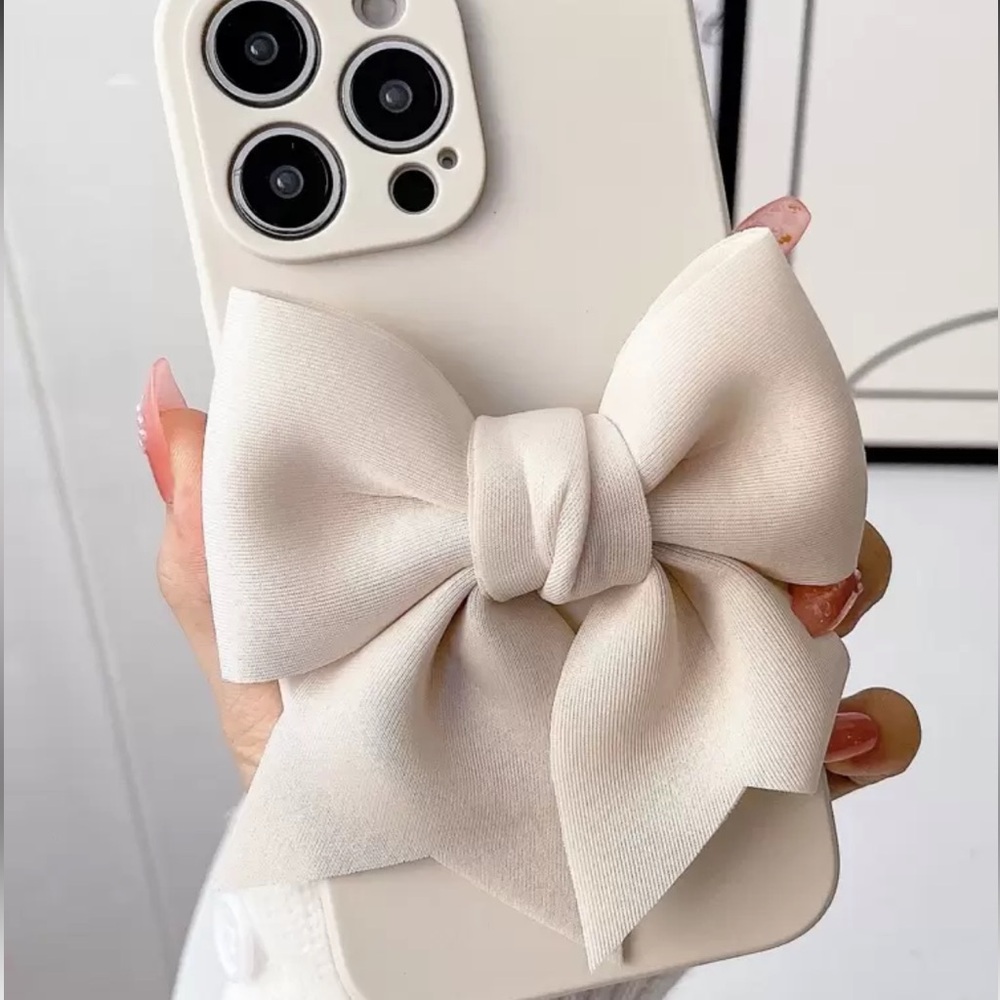 iPhone 11 Elegant Cream Bow Phone Case